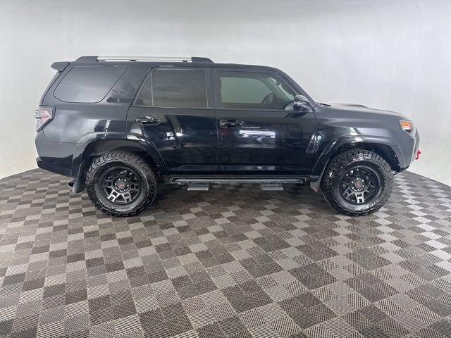 Used 2019 Toyota 4Runner TRD Off-Road Premium AWD/4WD image 4