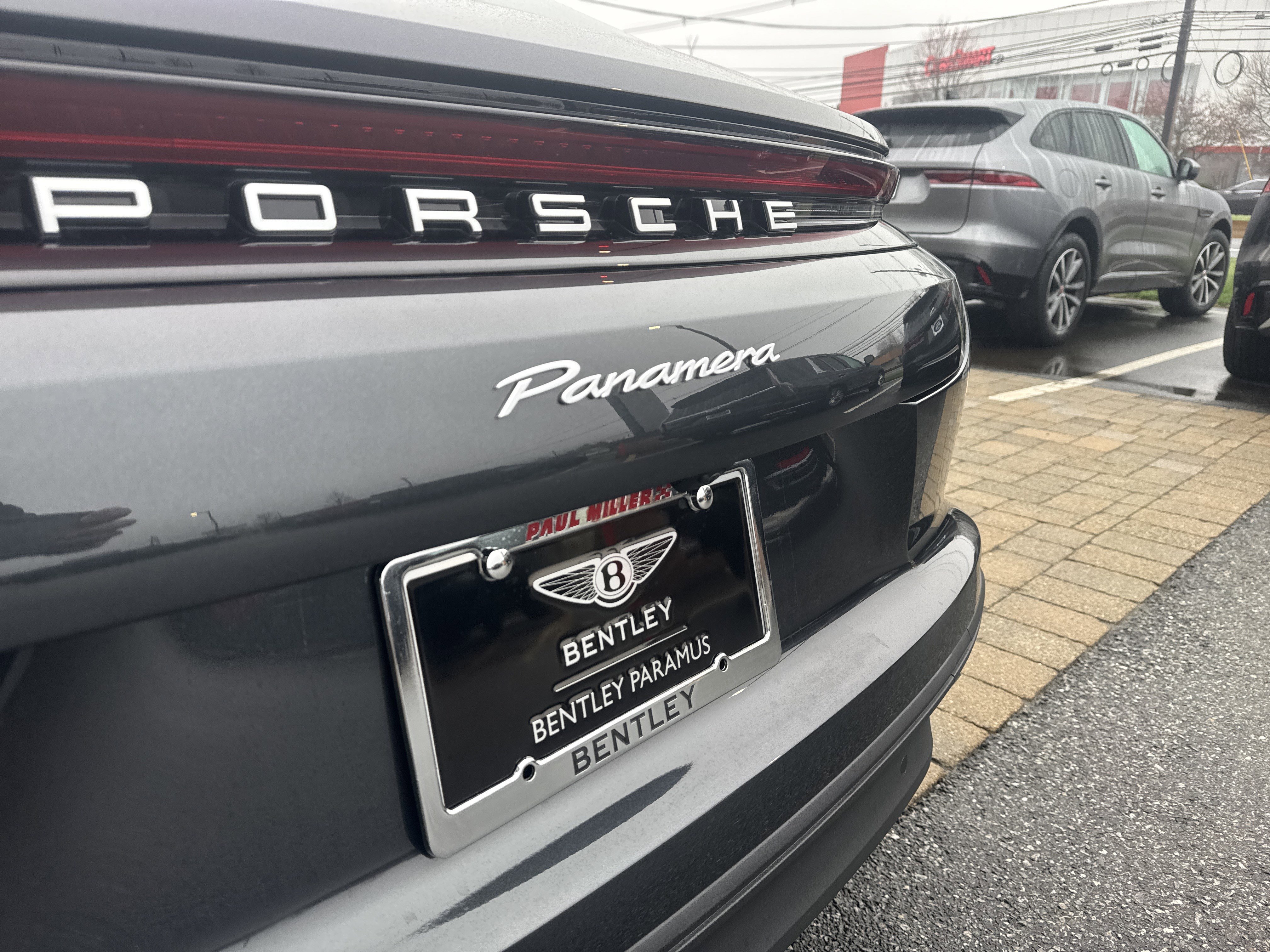 Used 2024 Porsche Panamera image 27