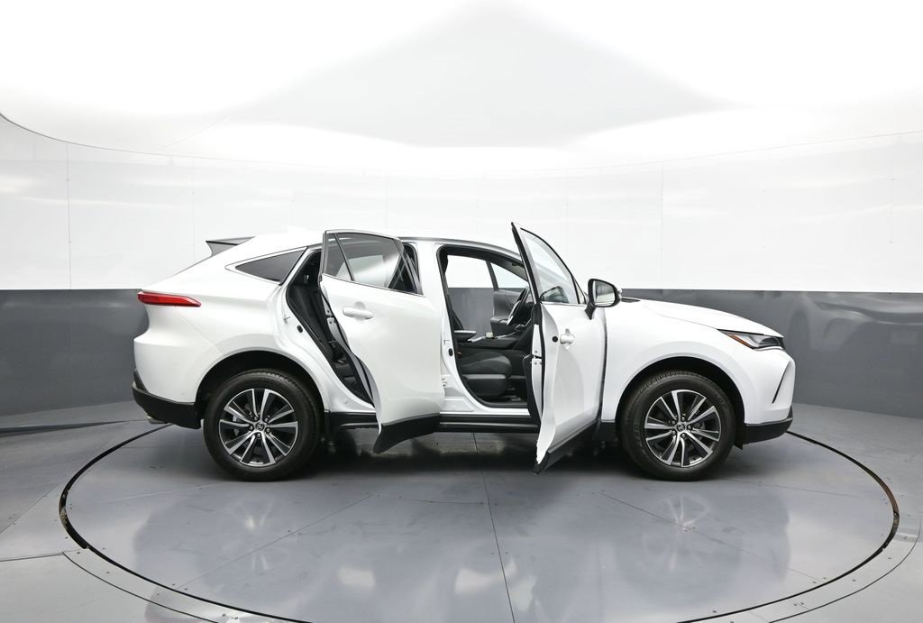 Certified 2024 Toyota Venza LE image 41