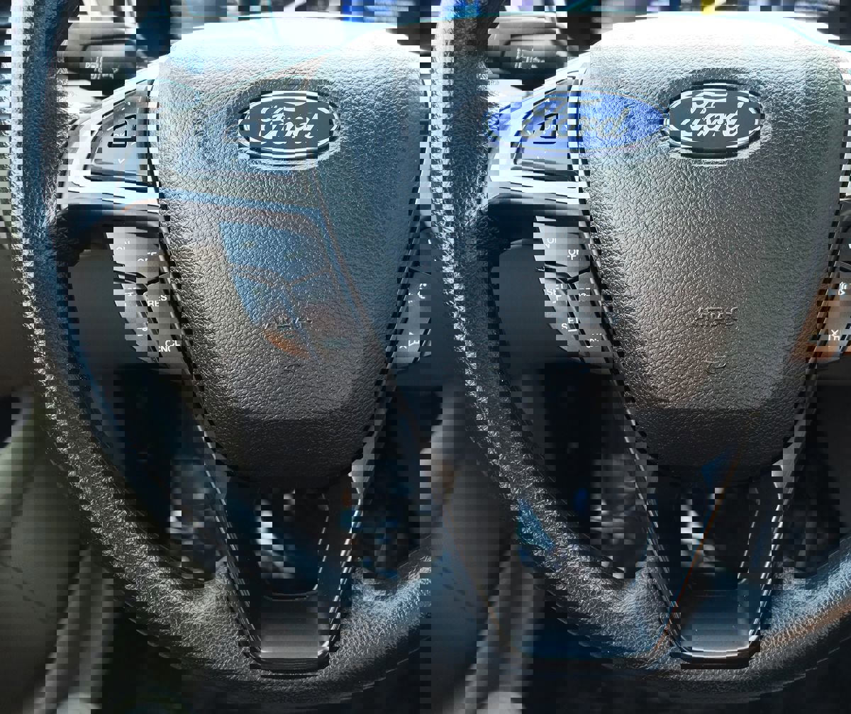 Used 2019 Ford Fusion SE image 48