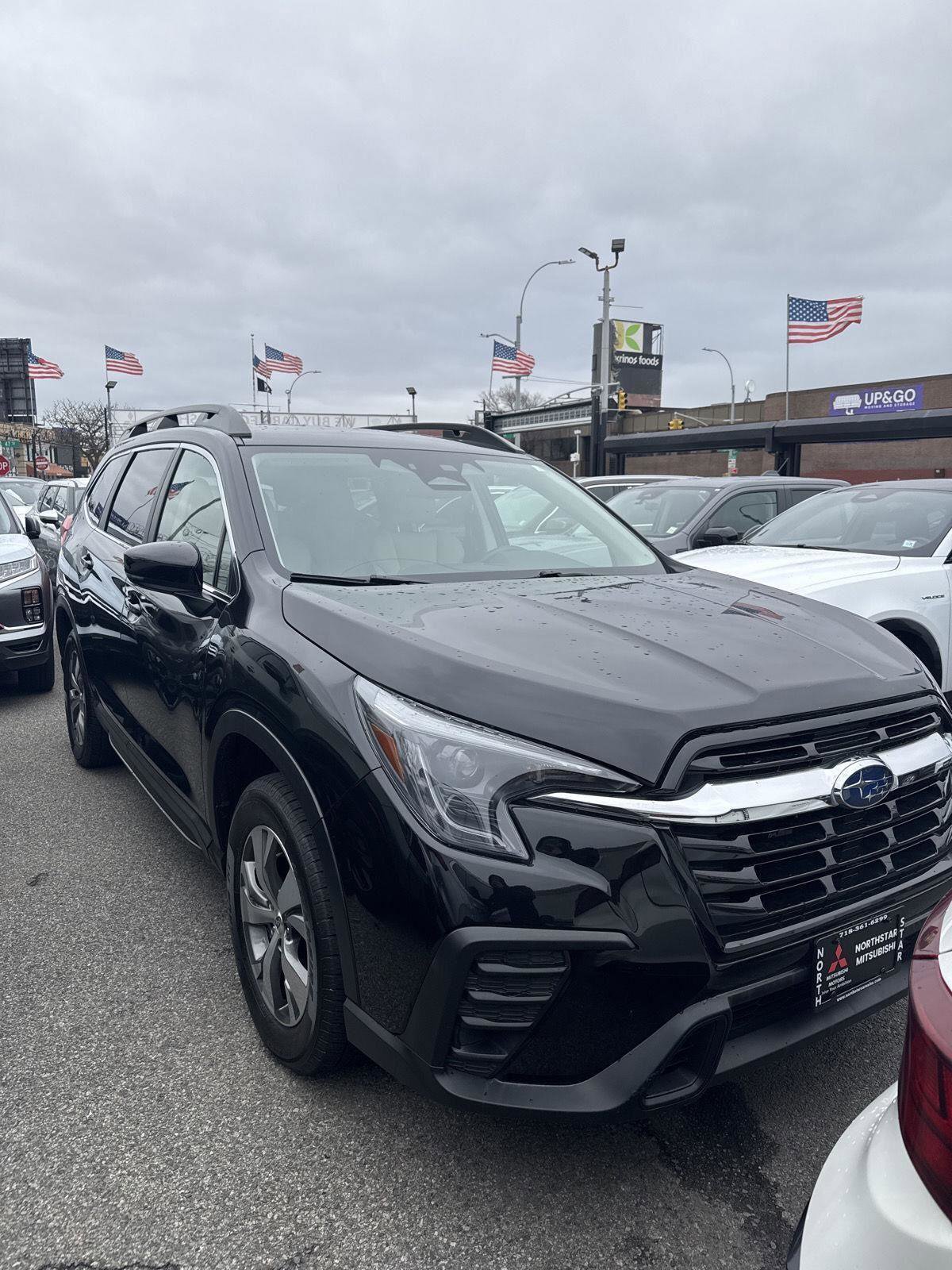 Used 2024 Subaru Ascent Premium w/ Convenience Package image 4