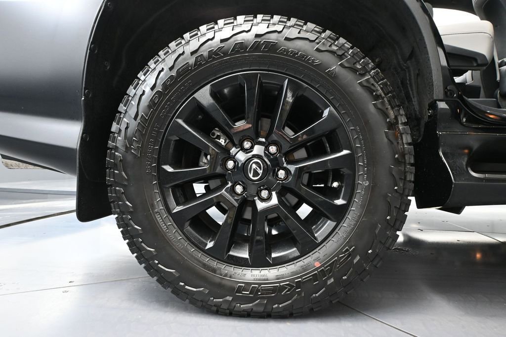 Used 2023 Lexus GX 460 w/ Black Line Special Edition AWD/4WD image 15