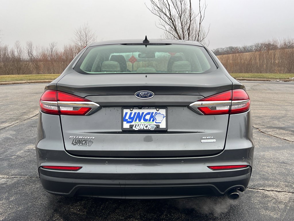 Used 2019 Ford Fusion SEL image 3