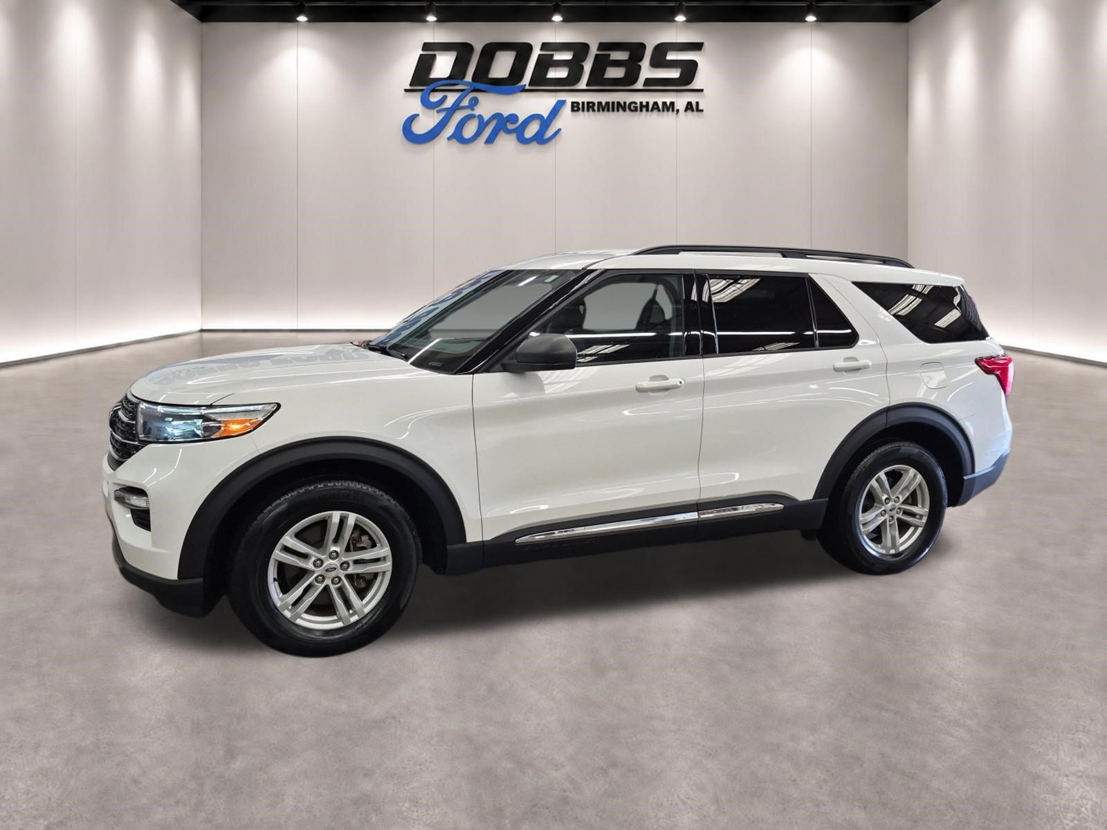 Certified 2023 Ford Explorer XLT w/ Equipment Group 202A RWD image 2