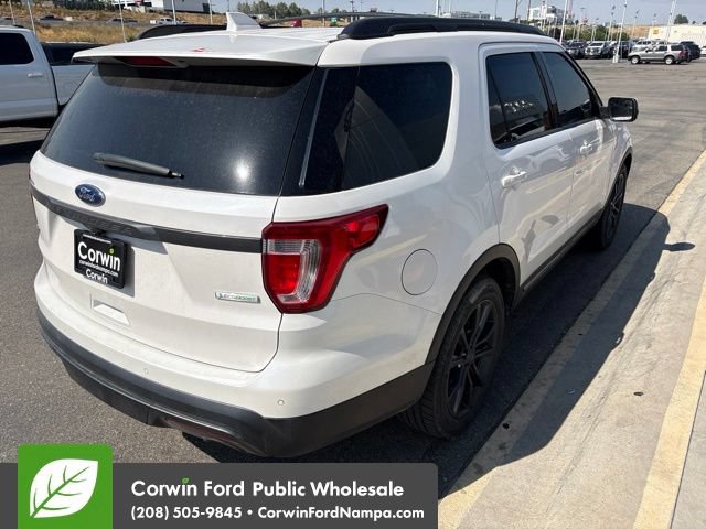 Used 2017 Ford Explorer XLT w/ Equipment Group 202A FWD image 11