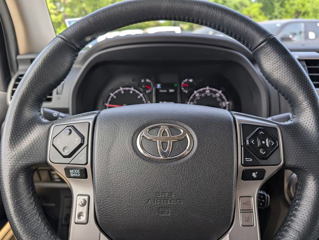 Used 2024 Toyota 4Runner SR5 AWD/4WD image 24
