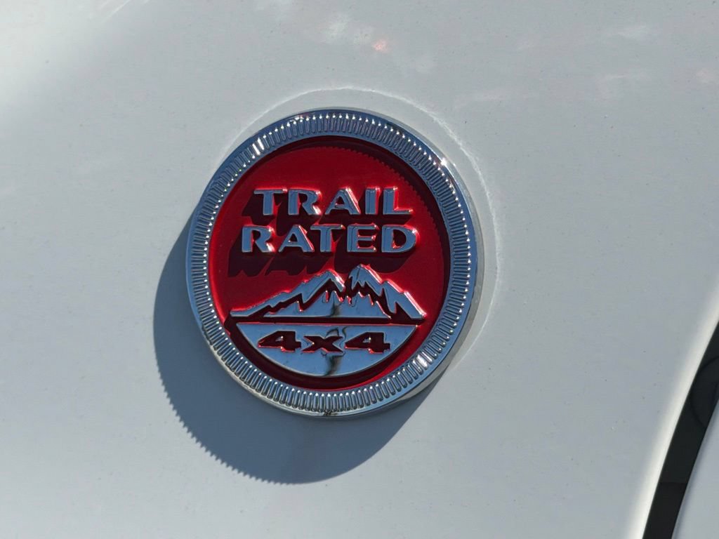 Used 2017 Jeep Renegade Trailhawk AWD/4WD image 18