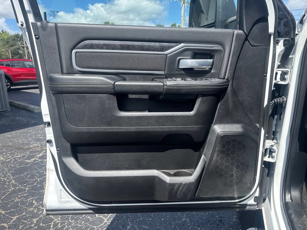 Used 2024 RAM 3500 Big Horn AWD/4WD image 15