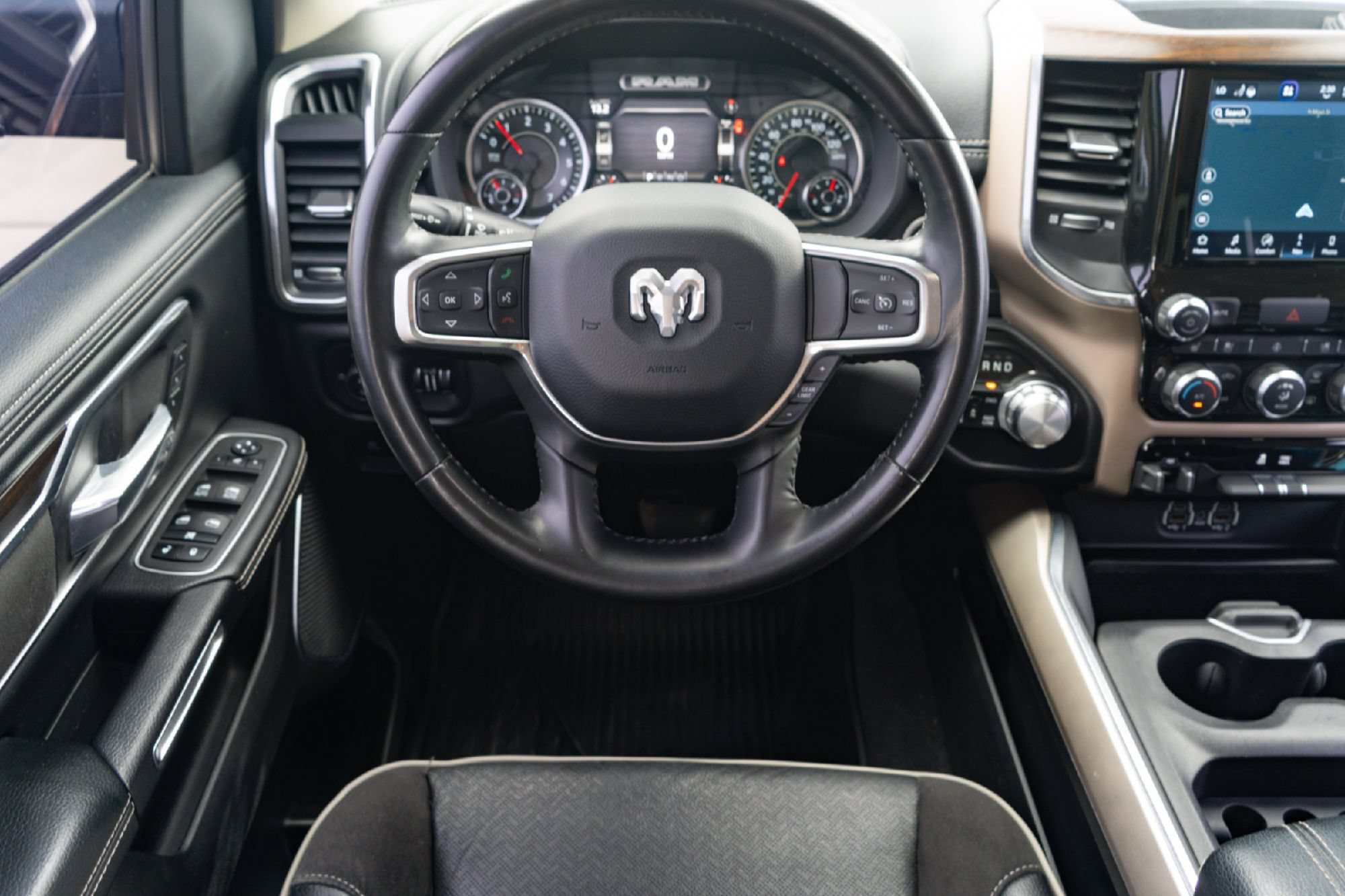 Used 2022 RAM 1500 Laramie AWD/4WD image 22