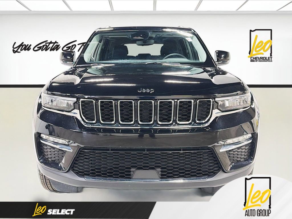 Used 2023 Jeep Grand Cherokee Limited image 2