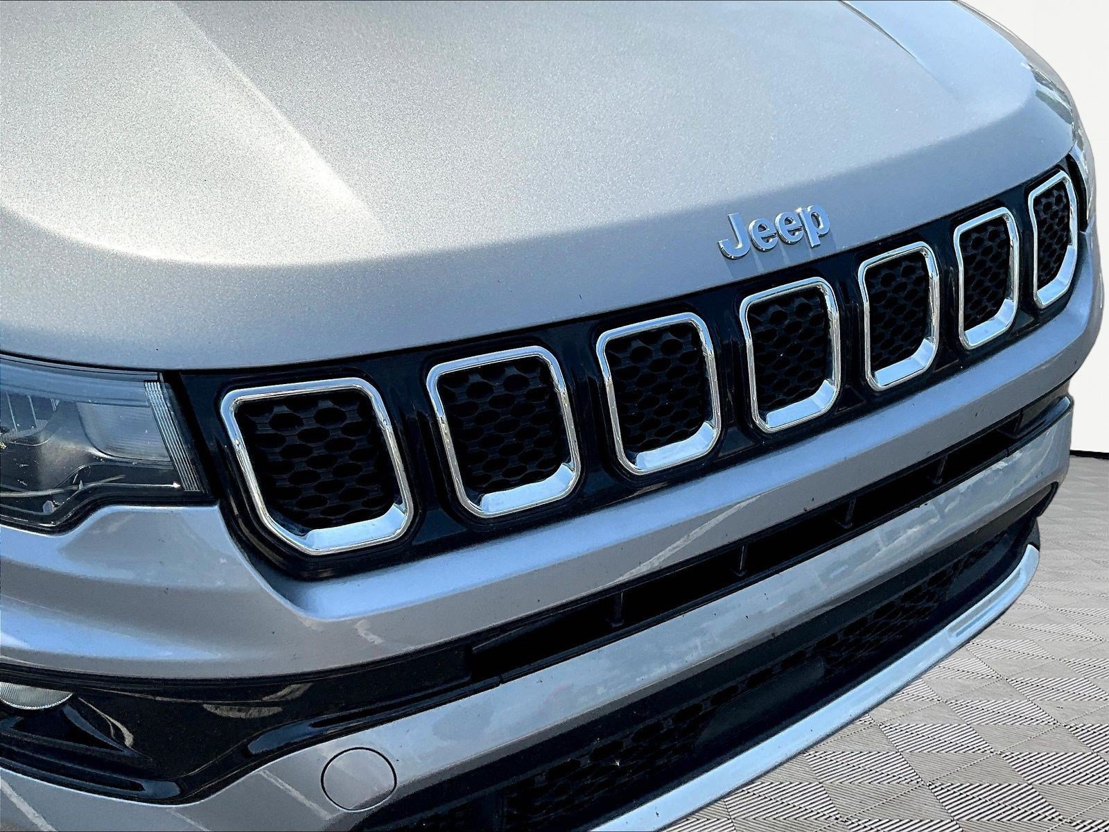 Used 2023 Jeep Compass Limited AWD/4WD image 25
