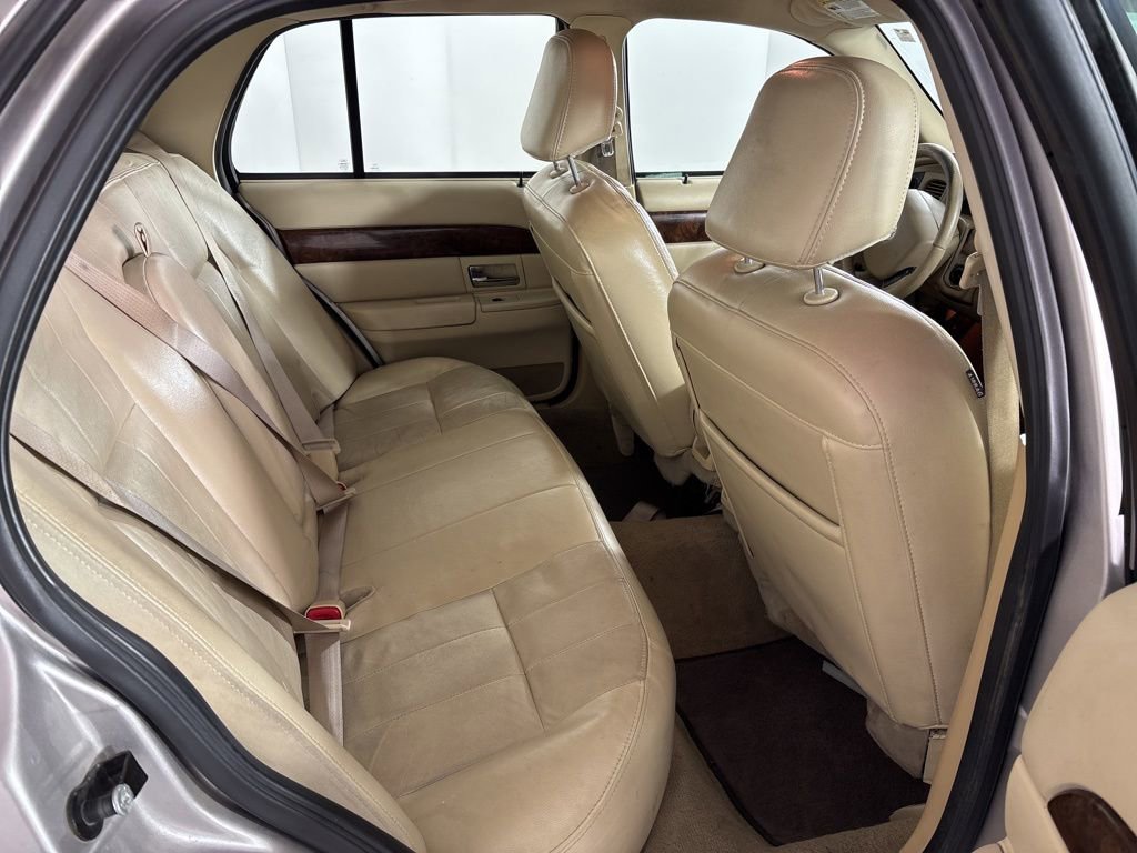 Used 2010 Mercury Grand Marquis LS image 27