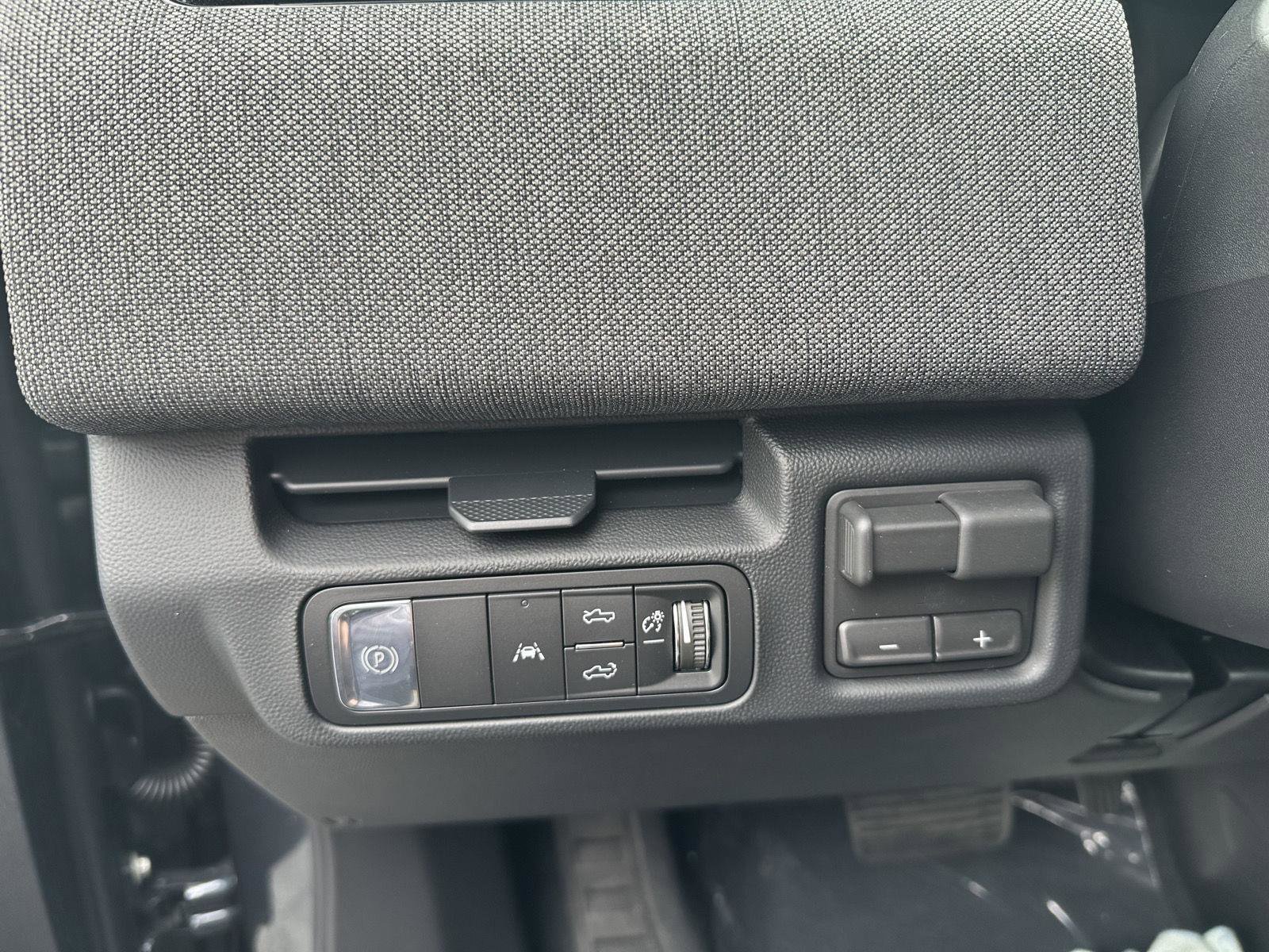 New 2026 GMC Sierra EV Elevation image 15