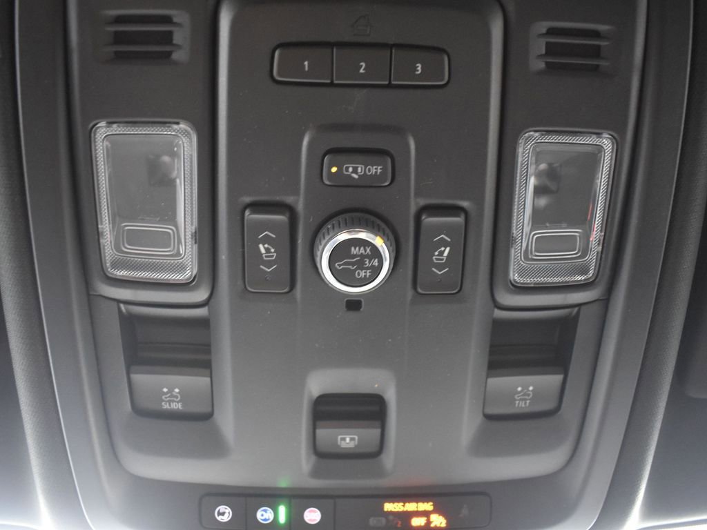 Certified 2024 Cadillac Escalade ESV Premium Luxury w/ Performance Package image 20