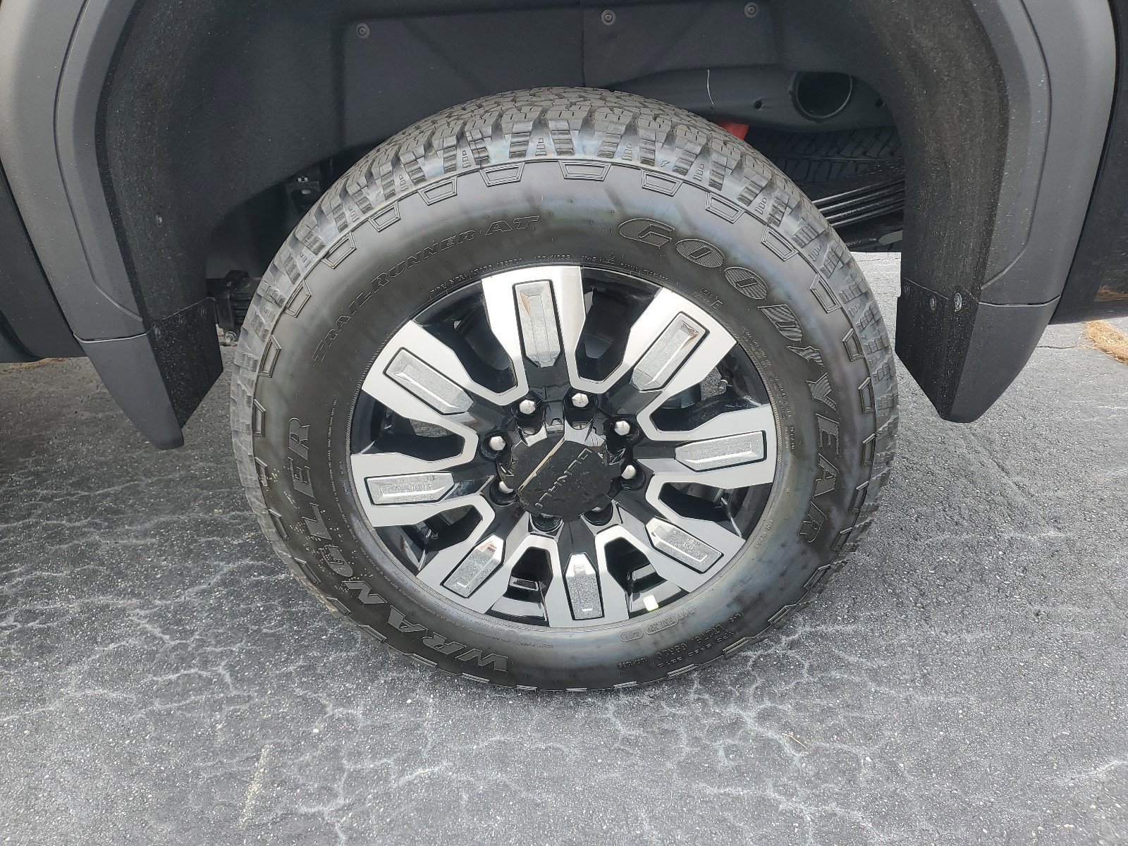 New 2025 GMC Sierra 2500 Denali image 10