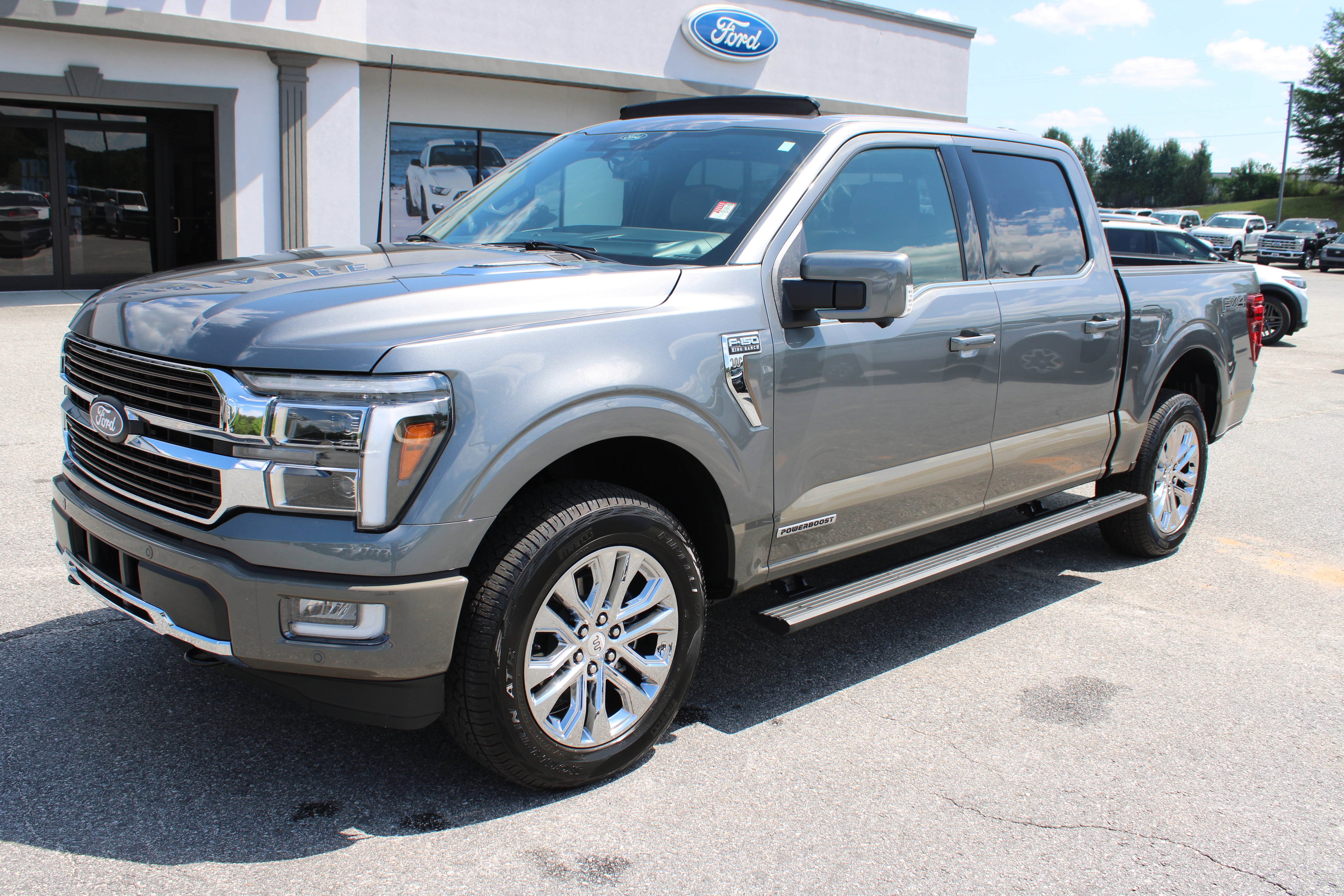 Used 2025 Ford F150 King Ranch w/ FX4 Off-Road Package AWD/4WD image 2
