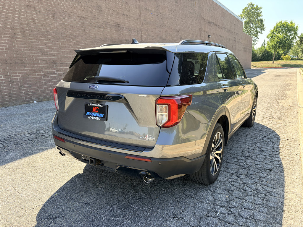 Used 2023 Ford Explorer ST-Line w/ Class IV Trailer Tow Package AWD/4WD image 5