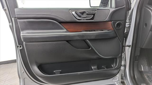 Used 2023 Lincoln Navigator 4WD image 12