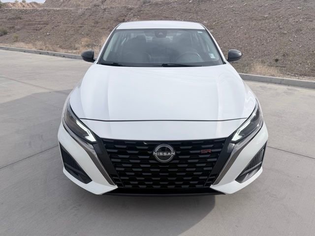 Used 2024 Nissan Altima 2.5 SR image 2