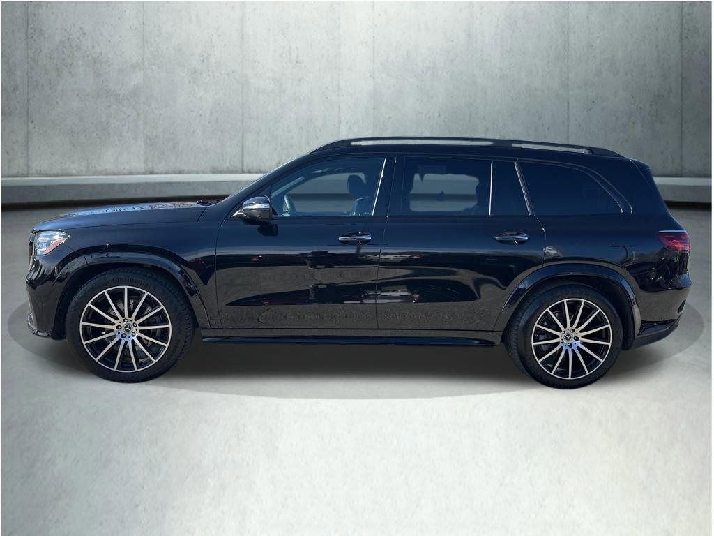 Used 2025 Mercedes-Benz GLS 450 4MATIC image 2