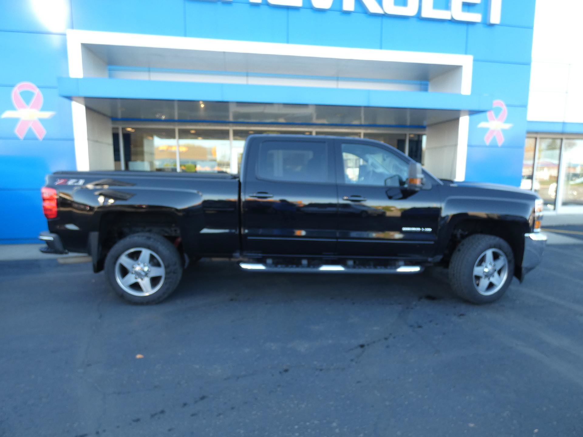 Used 2018 Chevrolet Silverado 2500 LT w/ All Star Edition AWD/4WD image 2