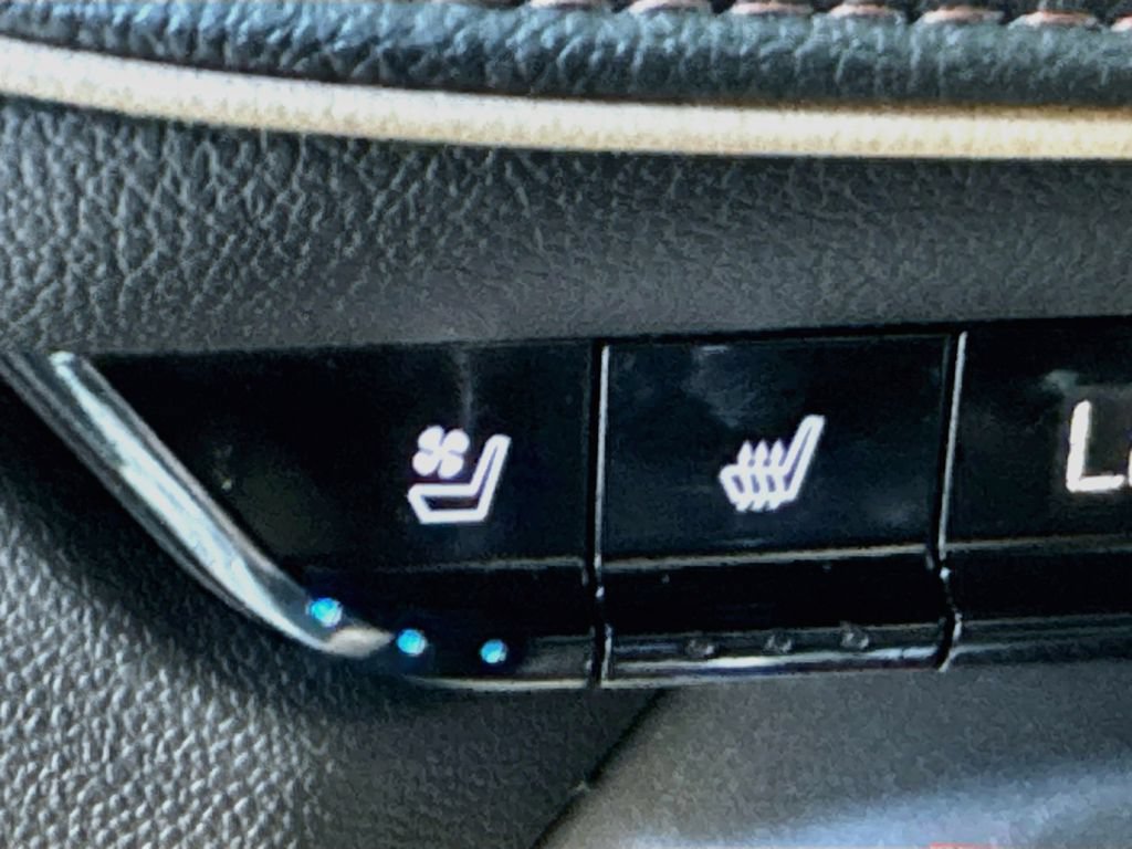 Used 2020 Chevrolet Blazer Premier w/ Driver Confidence II Package FWD image 23
