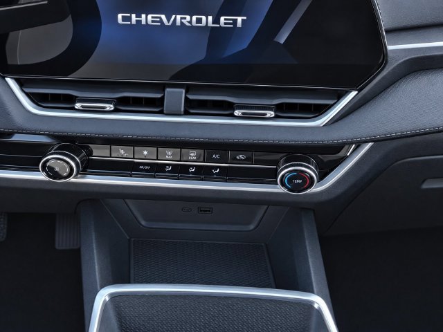 Certified 2026 Chevrolet Equinox LT FWD image 11
