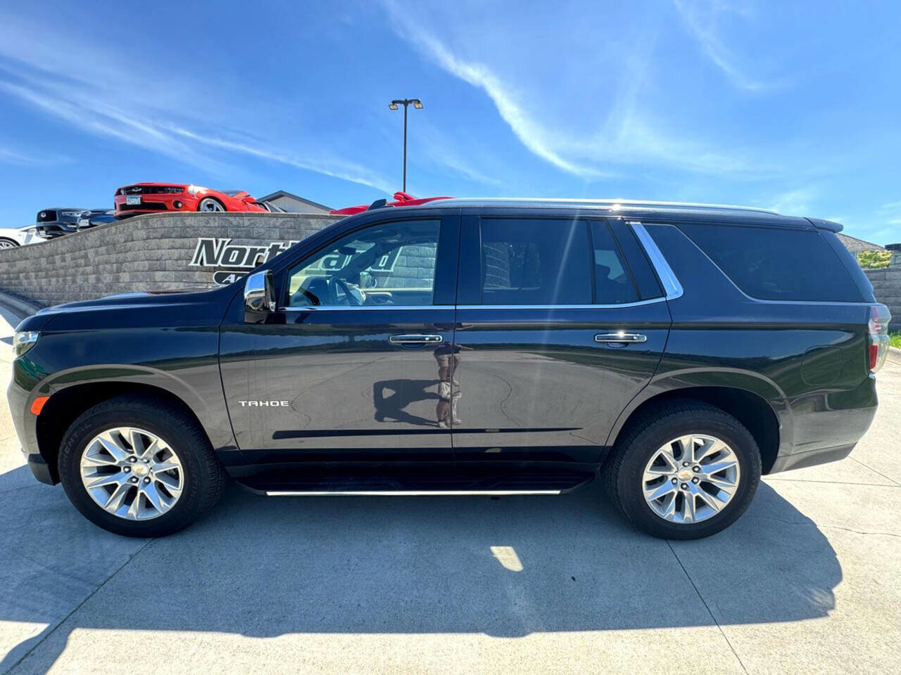 Used 2024 Chevrolet Tahoe Premier w/ Premium Package image 2