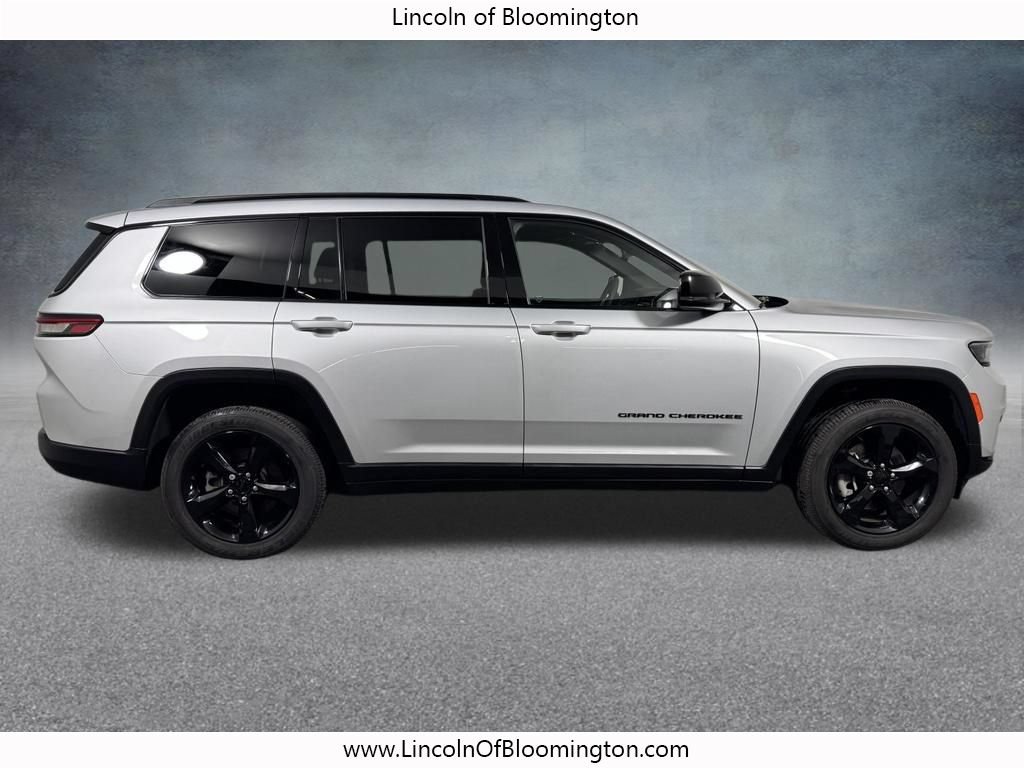 Used 2023 Jeep Grand Cherokee L Laredo AWD/4WD image 8