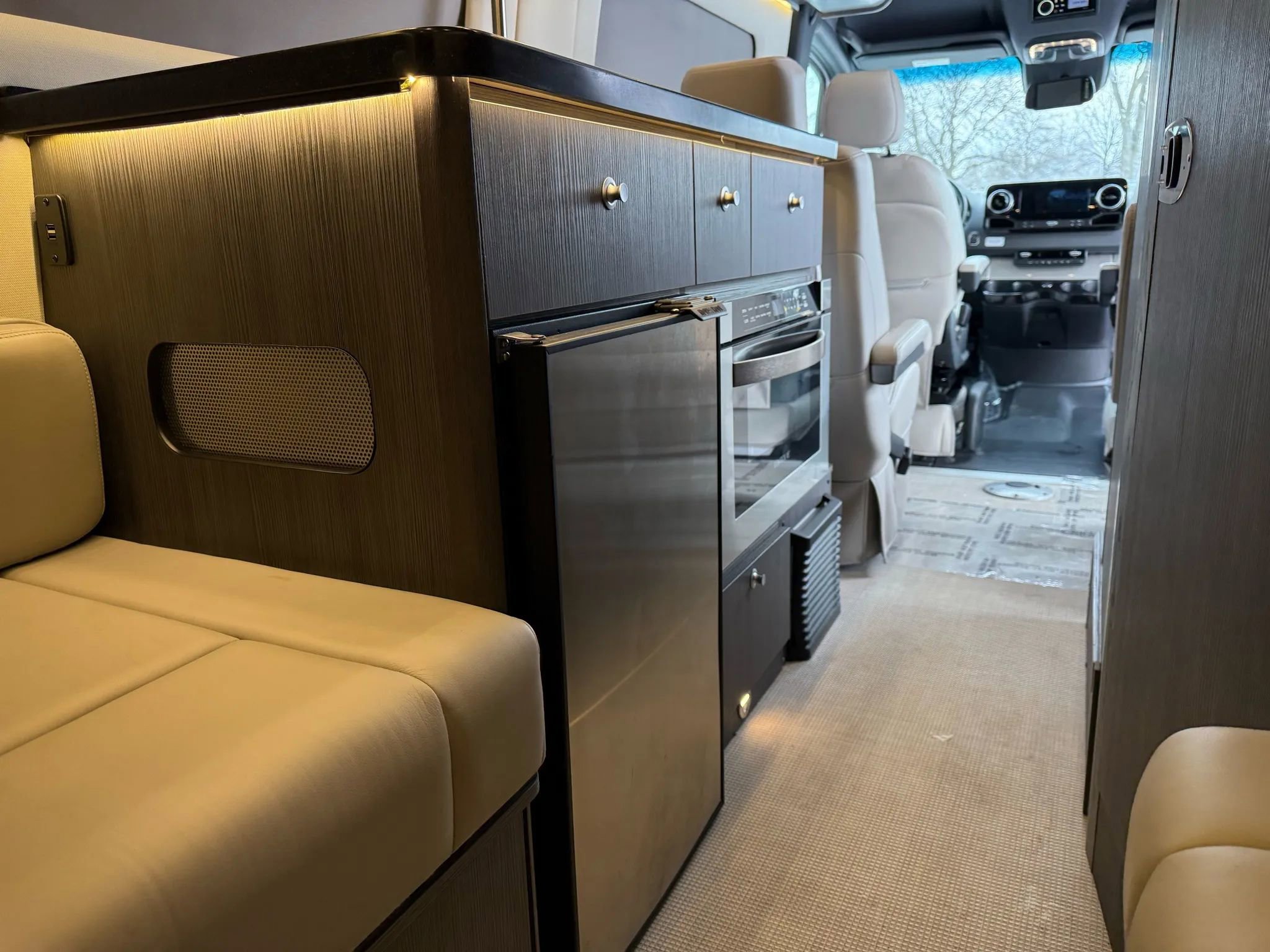 Used 2022 Mercedes-Benz Sprinter 3500 w/ Parking Package image 65