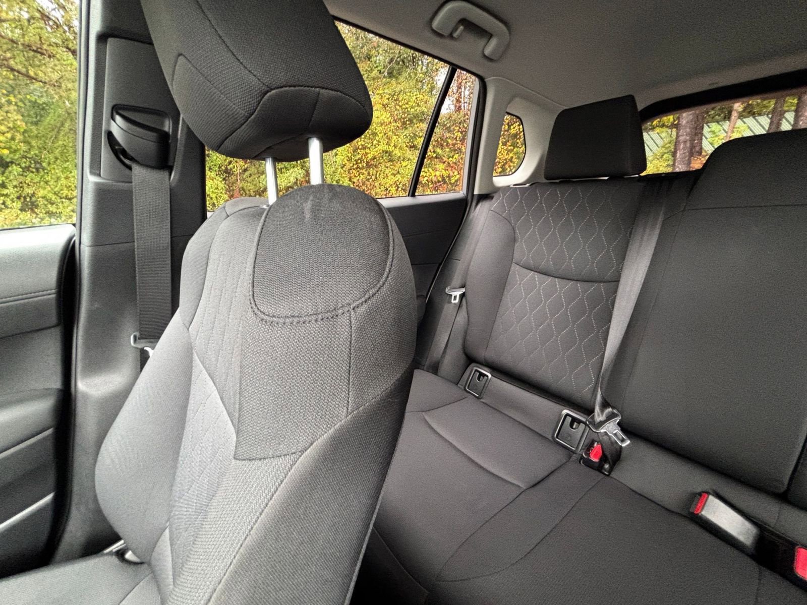 Used 2025 Toyota Corolla Cross LE image 39