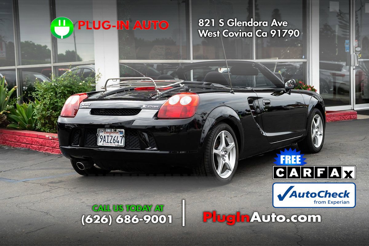 Used 2005 Toyota MR2 image 4