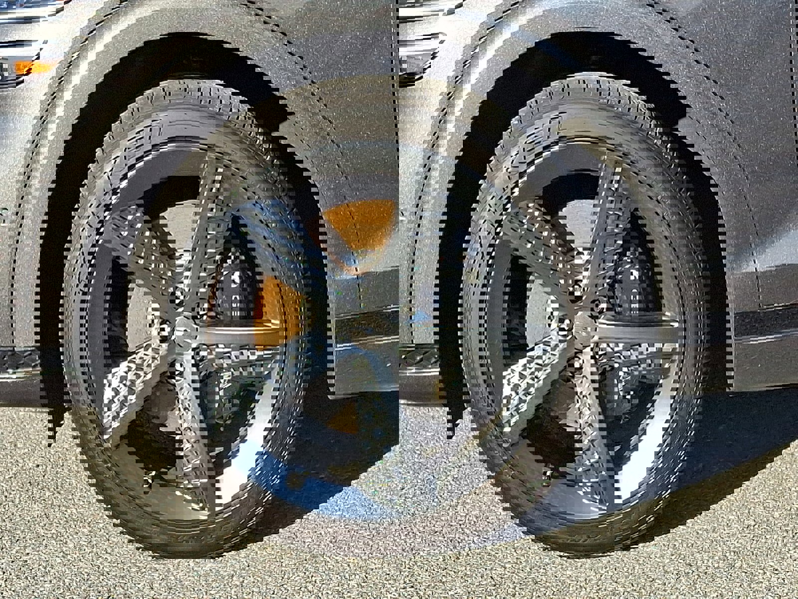 Used 2022 Genesis GV70 3.5T Sport w/ Sport Prestige Package image 9