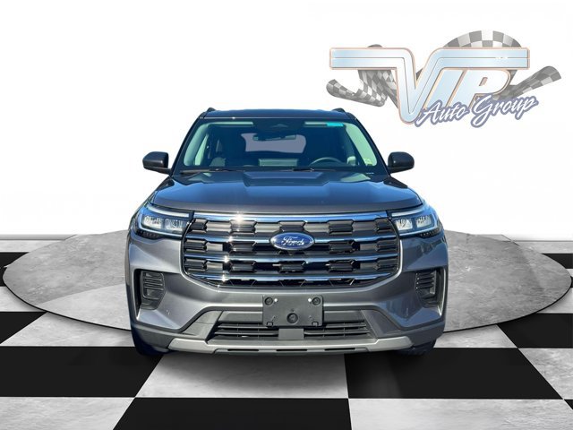 Used 2026 Ford Explorer Active AWD/4WD image 2
