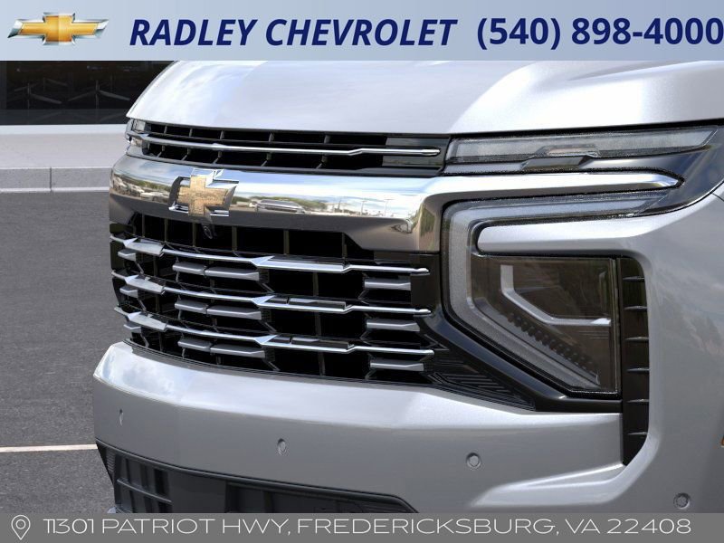 New 2025 Chevrolet Suburban Premier image 13