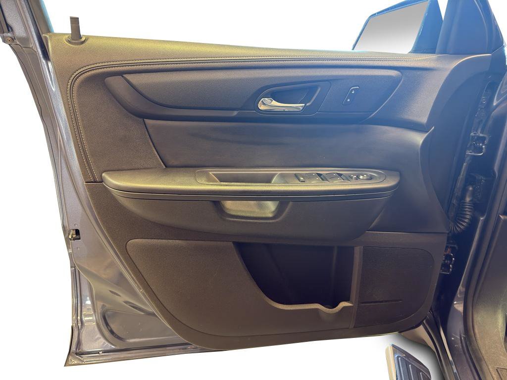 Used 2014 Chevrolet Traverse LT w/ LPO, 'HIT The Road' Package AWD/4WD image 13