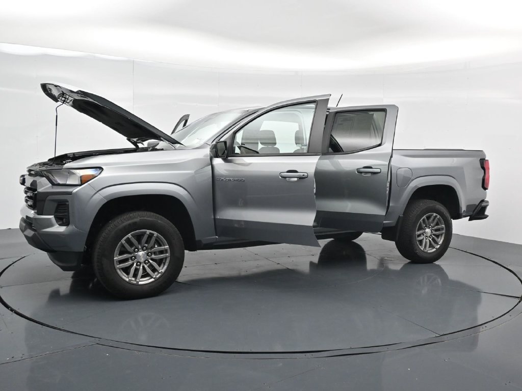 Used 2024 Chevrolet Colorado LT w/ LT Convenience Package RWD image 39