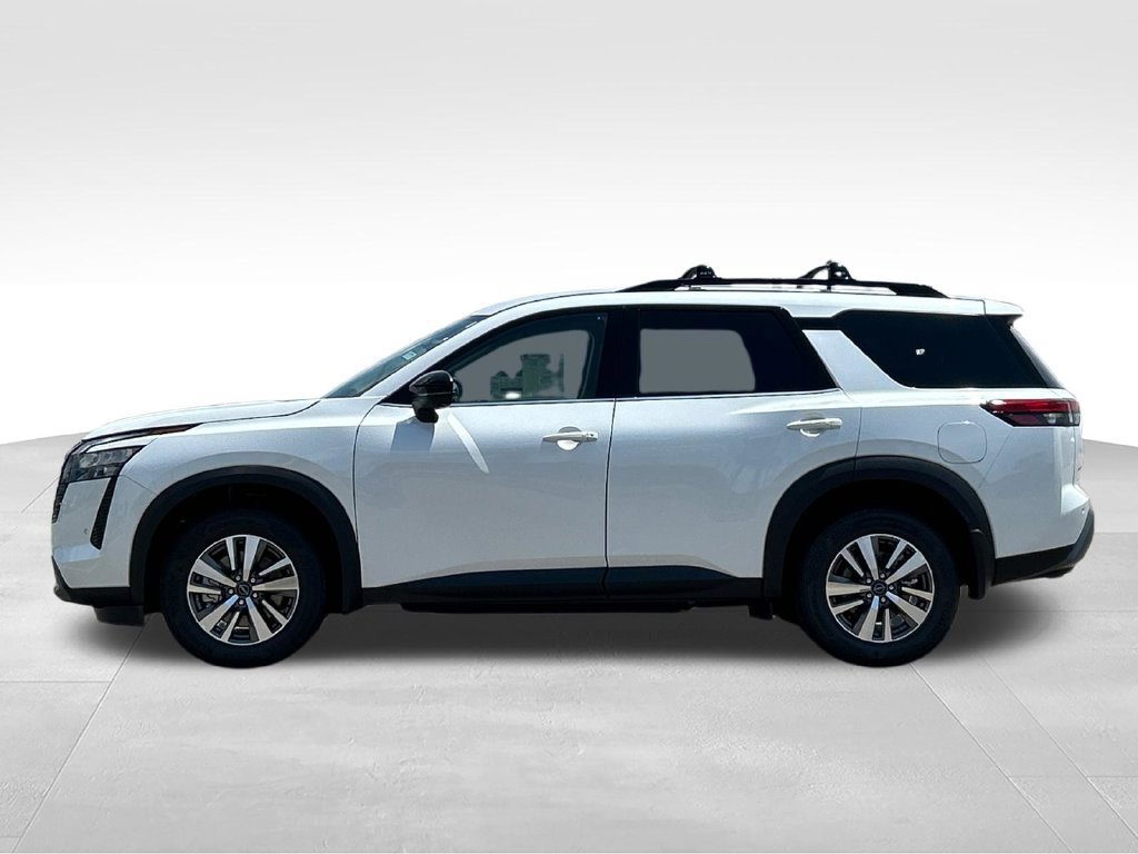 New 2026 Nissan Pathfinder SL FWD image 2