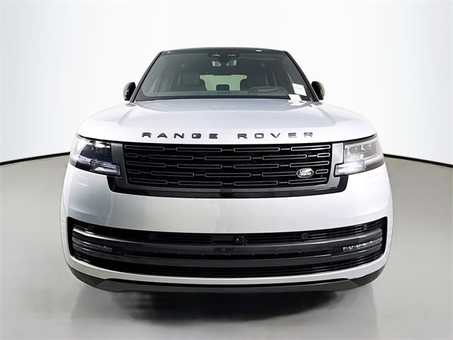 New 2025 Land Rover Range Rover SE image 2