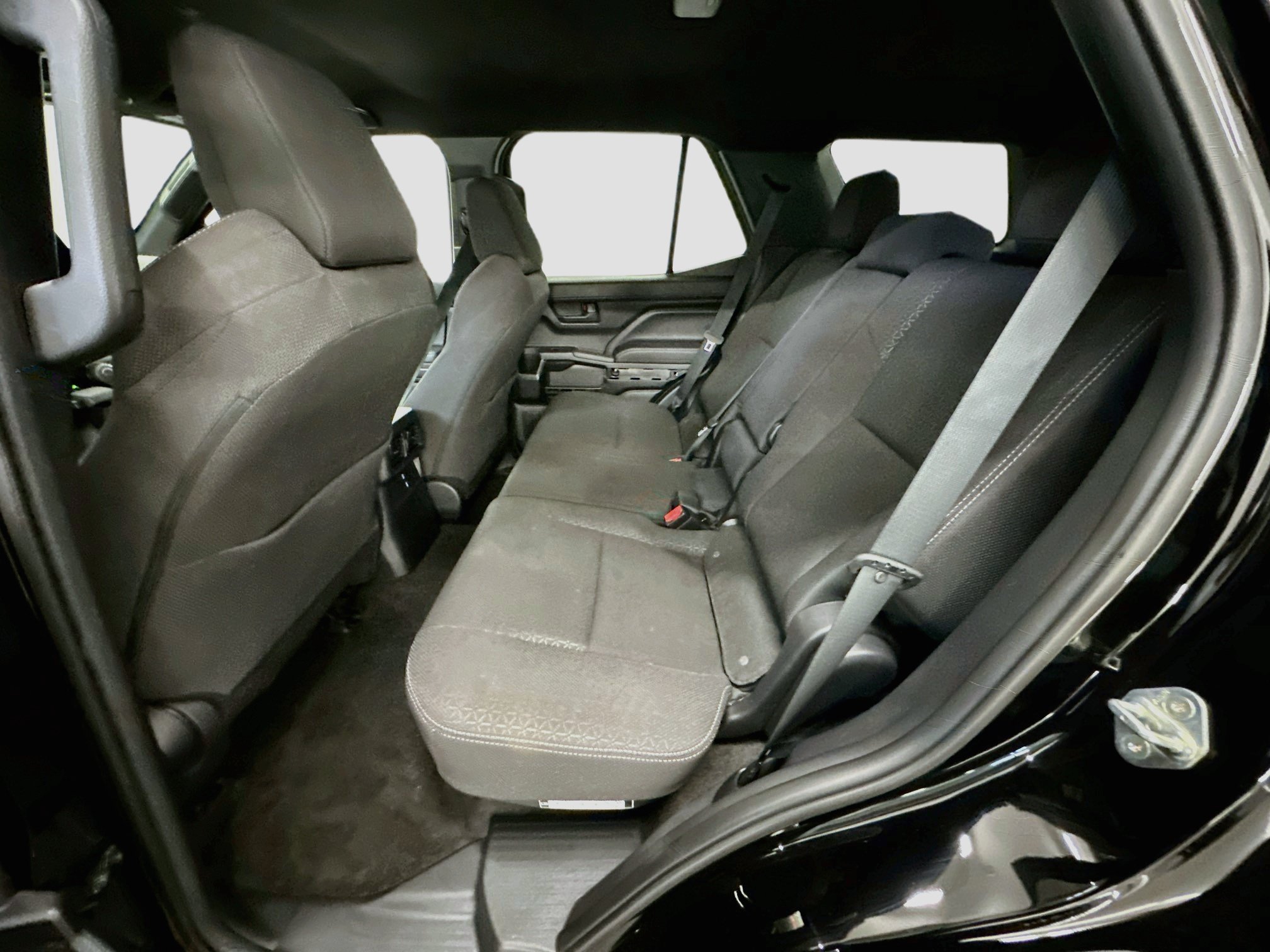 Used 2025 Toyota 4Runner SR5 AWD/4WD image 28