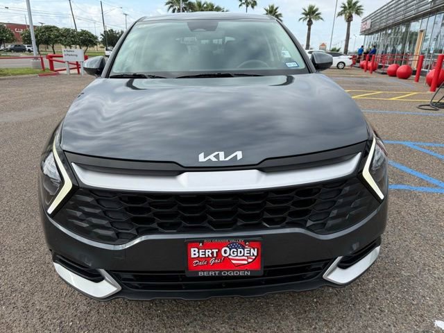 Used 2023 Kia Sportage LX FWD image 2