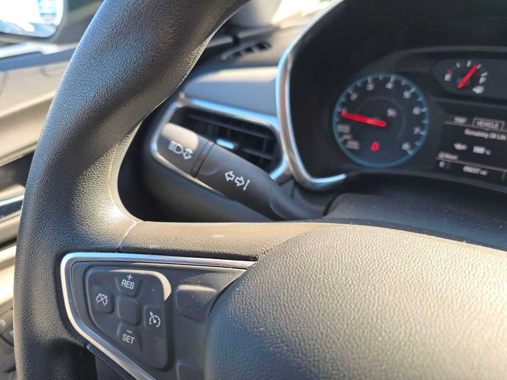 Used 2018 Chevrolet Equinox LS image 17