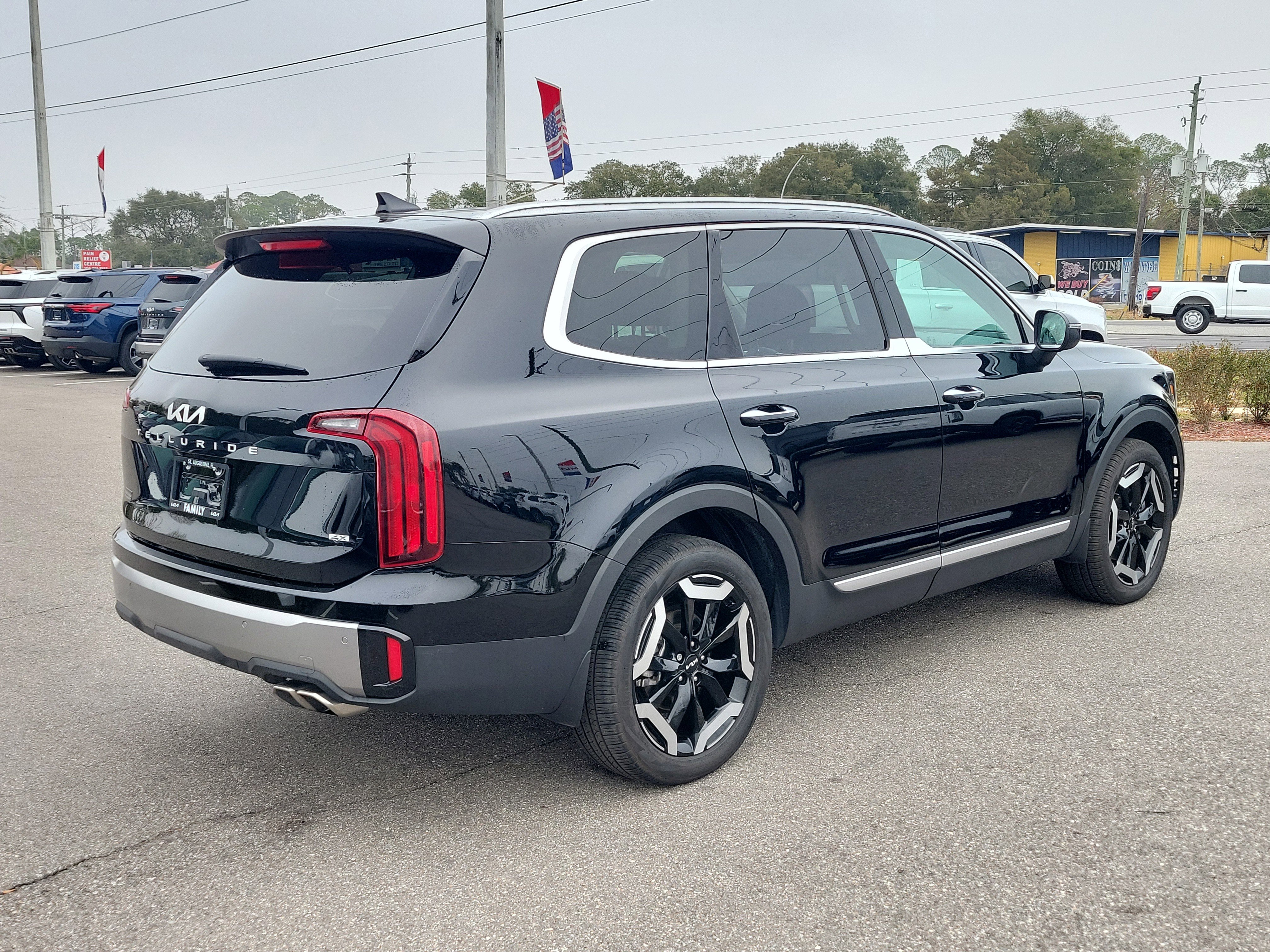 Used 2025 Kia Telluride S image 6