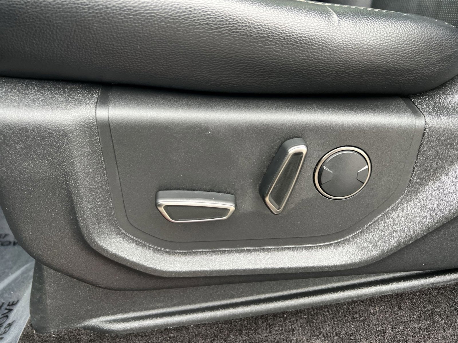 Used 2018 Ford F150 Raptor w/ Equipment Group 802A Luxury image 14