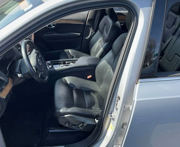 Used 2023 Volvo XC90 B6 Core w/ Protection Package Premier