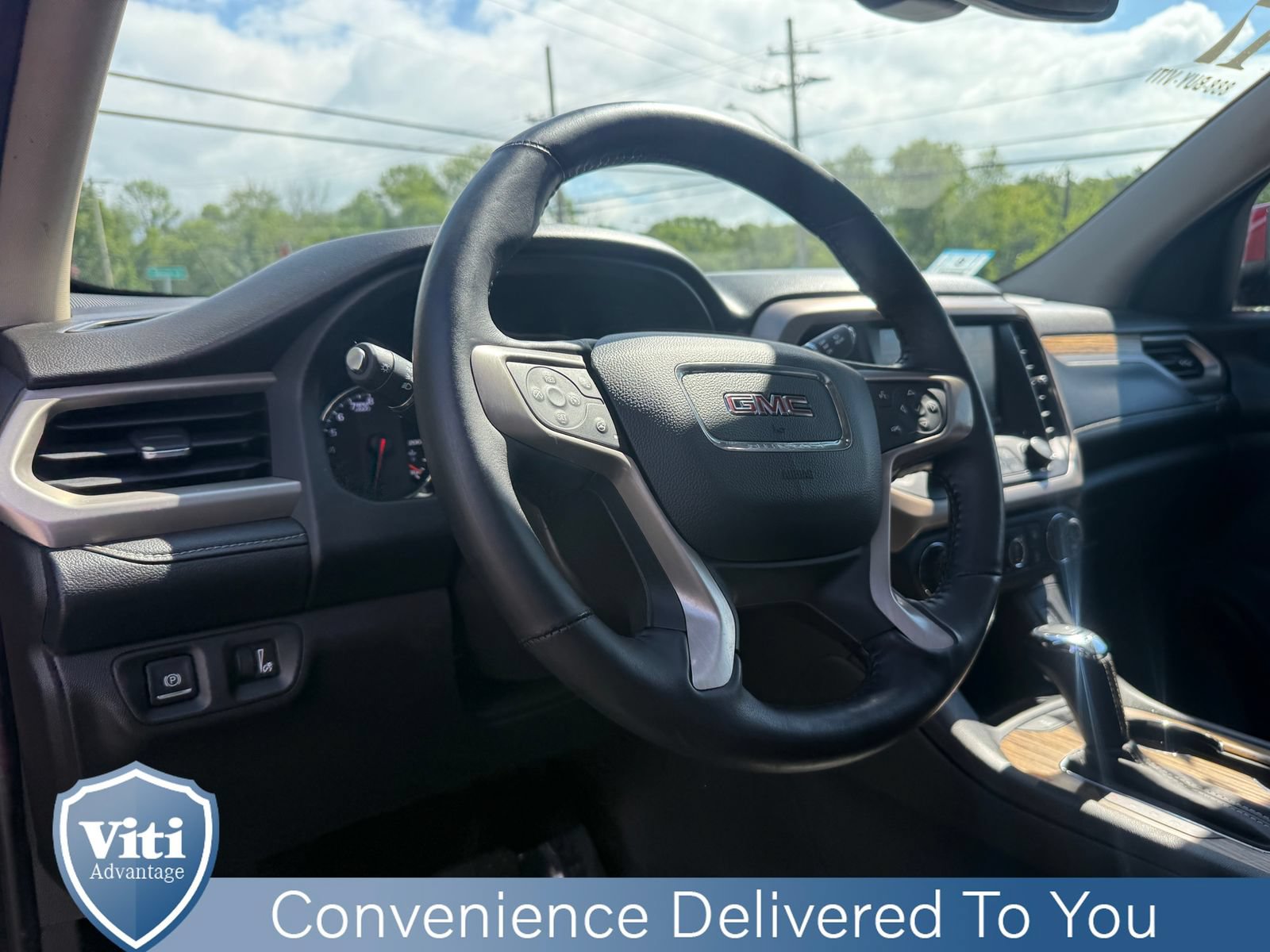 Used 2017 GMC Acadia Denali w/ Technology Package AWD/4WD image 17