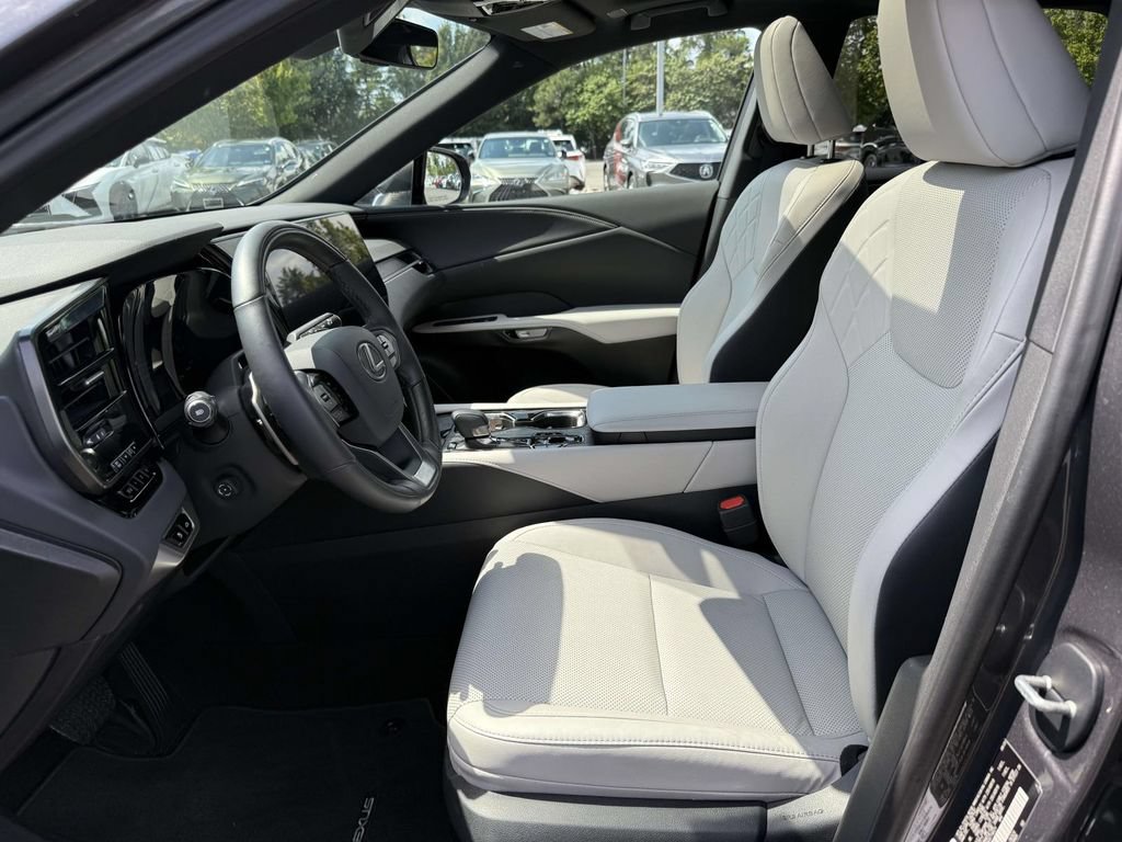 Used 2025 Lexus RX 350 Premium w/ Convenience Package AWD/4WD image 14