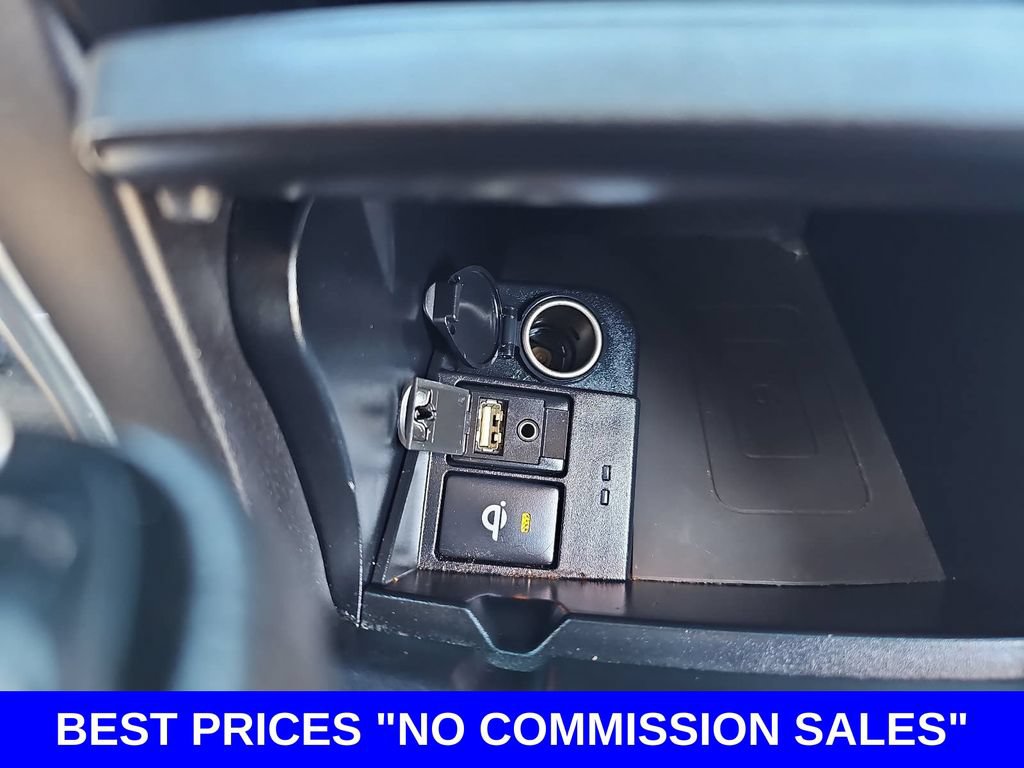 Used 2017 Toyota Camry XLE FWD image 23