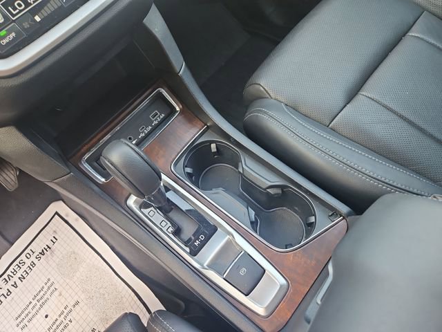 Used 2023 Subaru Ascent Touring image 22