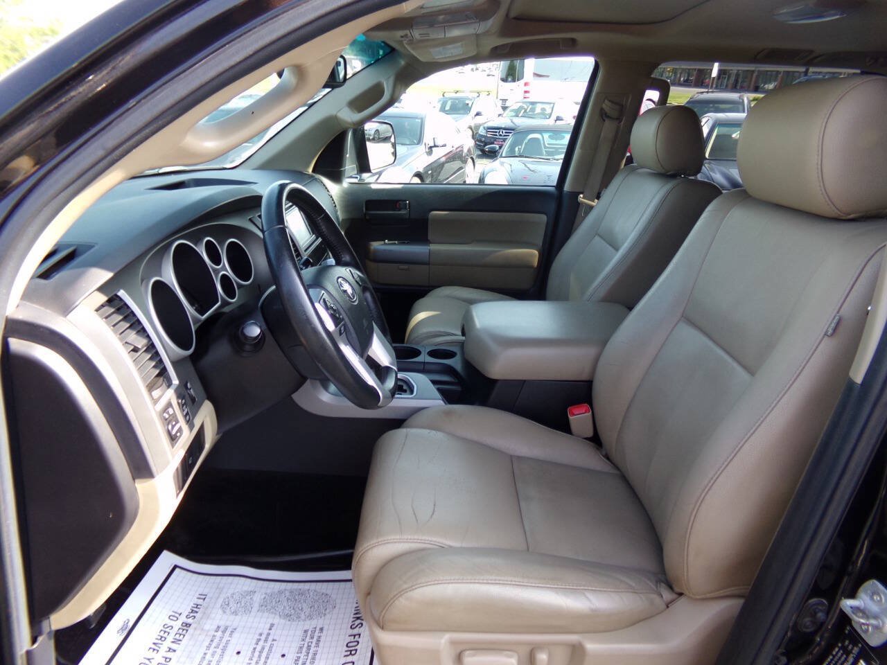 Used 2015 Toyota Sequoia SR5 w/ Premium Package AWD/4WD image 6